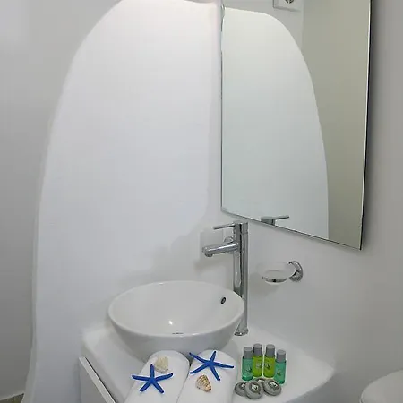 Blue & White Apartment *