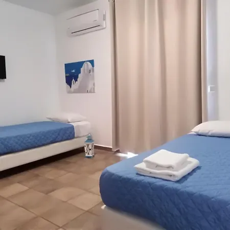 Apartment Blue & White Ano Mera
