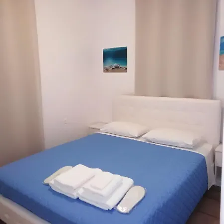 Blue & White Apartment *